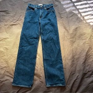 Abercrombie & Fitch 90s Relaxed High-Waisted Jeans
